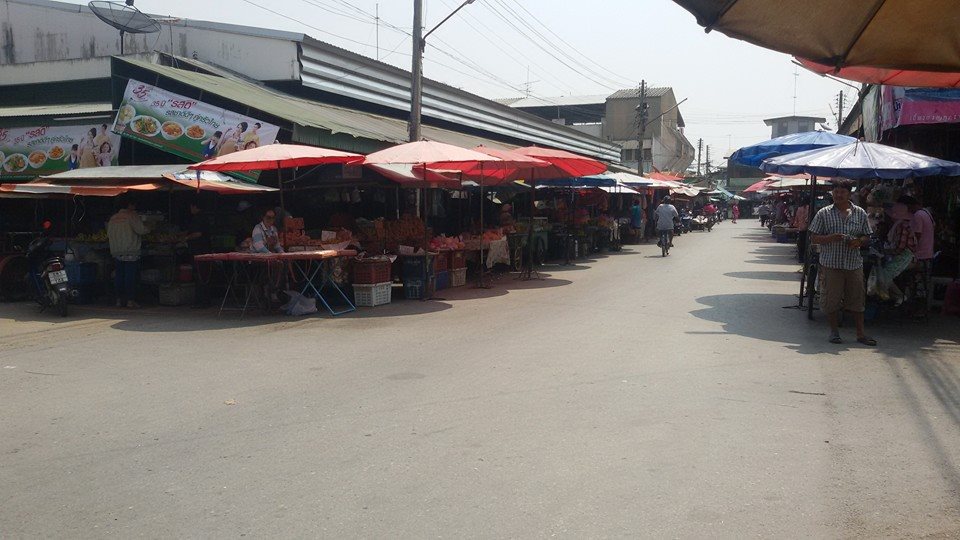 23444_ถนนรอบตลาด.jpg