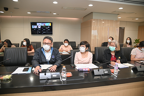 พาณิชย์ประชุมสถานการณ์ราคาสินค้าช่วงน้ำท่วม