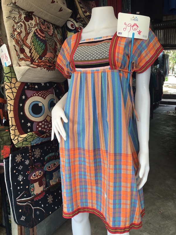 21828_แผงค้า เสื้อผ้า.jpg