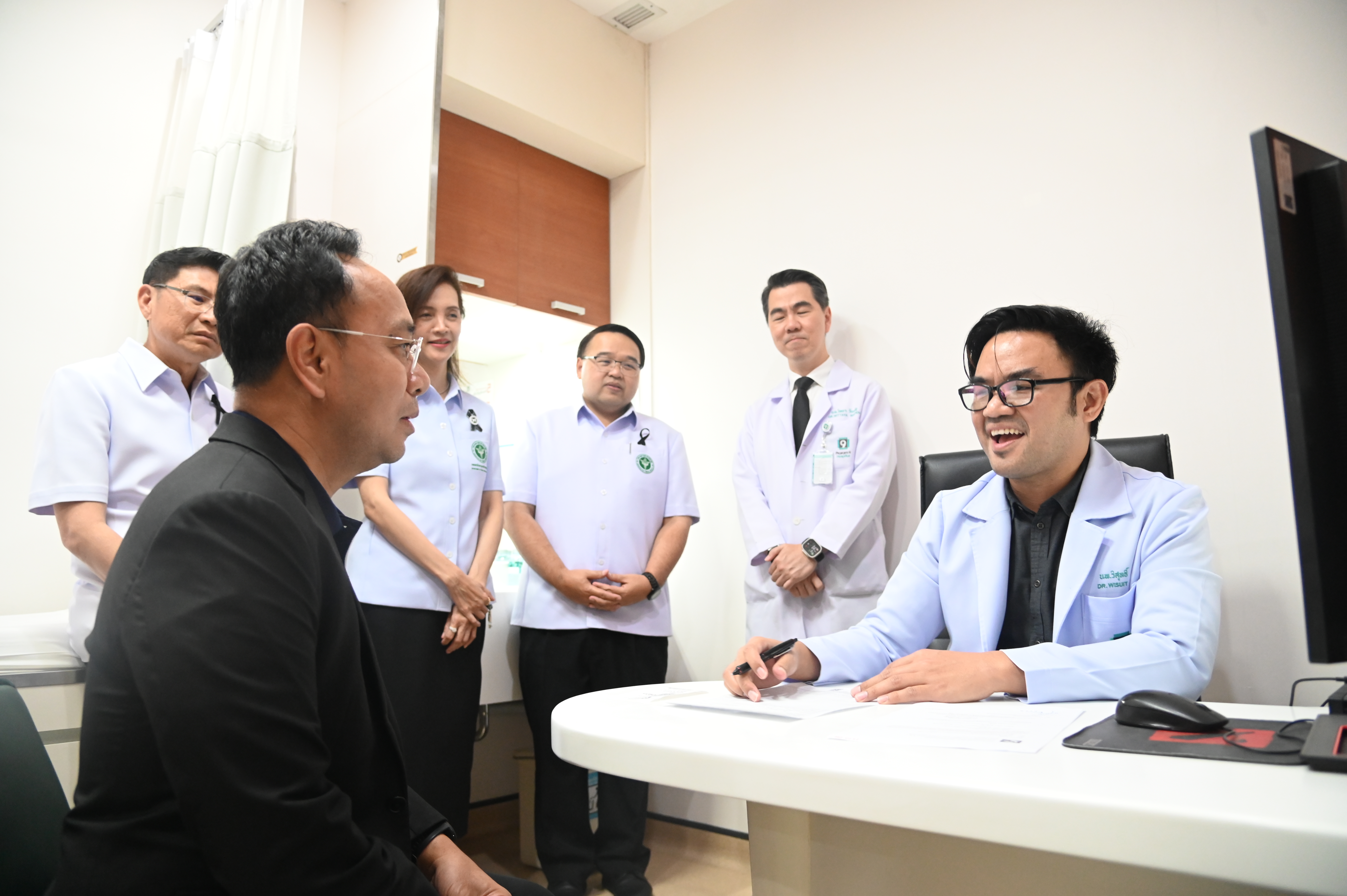 ข่าวเลขที่ 28/2568 “สุขกาย สบายกระเป๋า” ได้ผลจริง! พาณิชย์–สาธารณสุขยืนยัน เข้าถึงง่าย ประหยัดจริง (6 พฤศจิกายน 2568)