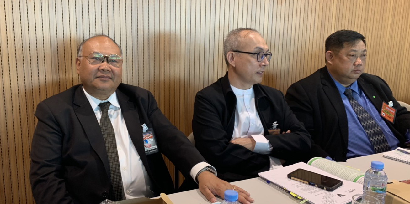 รองอธิบดีกรมการค้าภายใน  ร่วมประชุมกับคณะกรรมาธิการวิสามัญพิจารณาศึกษา แนวทางการป้องกันและแก้ไขปัญหาฝุ่นละอองขนาดเล็ก 