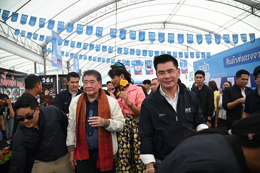 พาณิชย์ ลุย จัดธงฟ้าราคาประหยัด ลดภาระค่าครองชีพ ขยายโอกาสให้ผู้ประกอบธุรกิจ