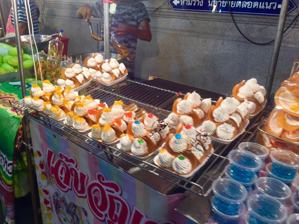 57078_แผงค้าขนม.jpg