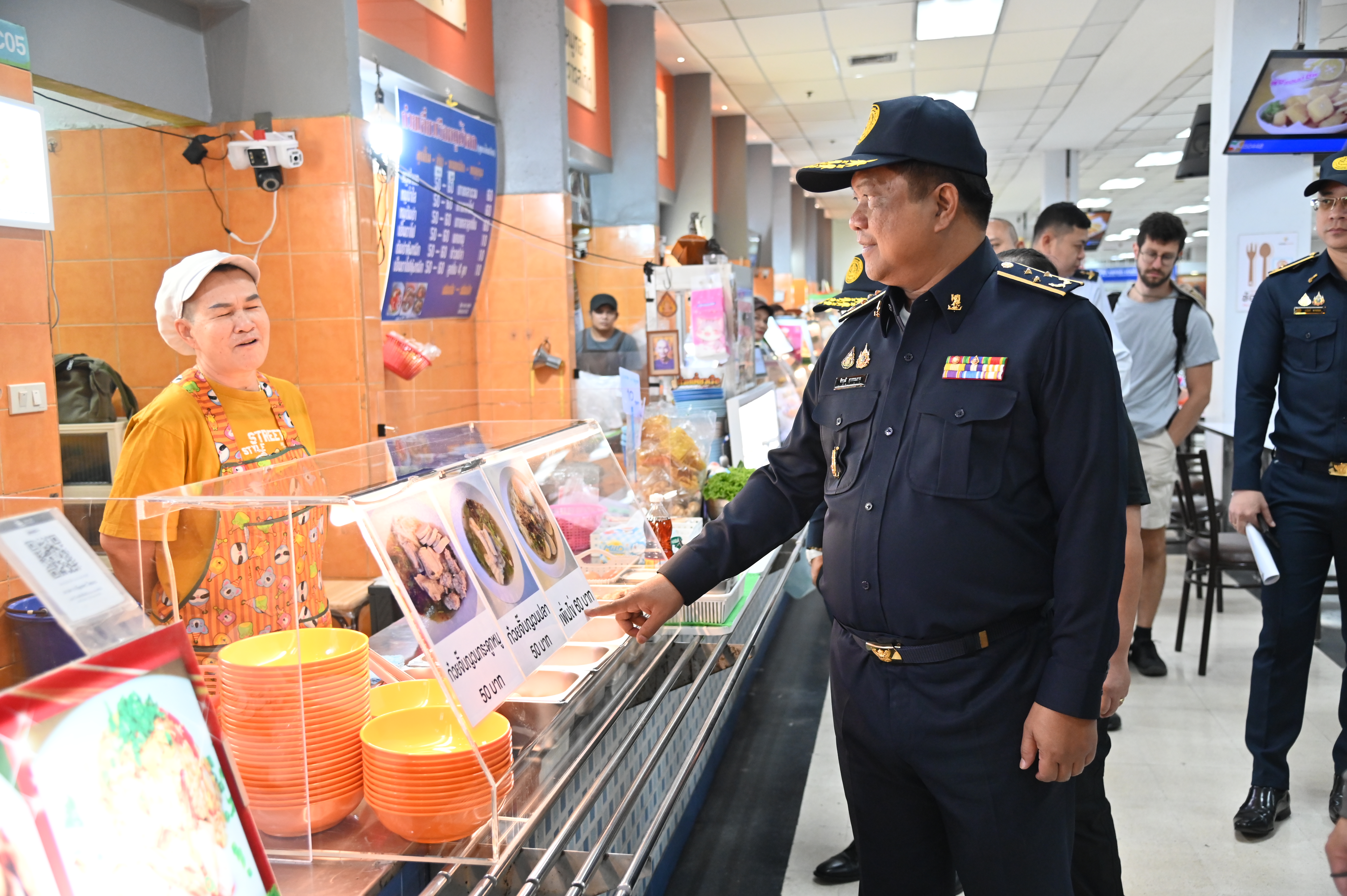 DIT ลงพื้นที่ตรวจสอบ รักษาความเป็นธรรมทางการค้า  ในช่วงเทศกาลปีใหม่ 2569