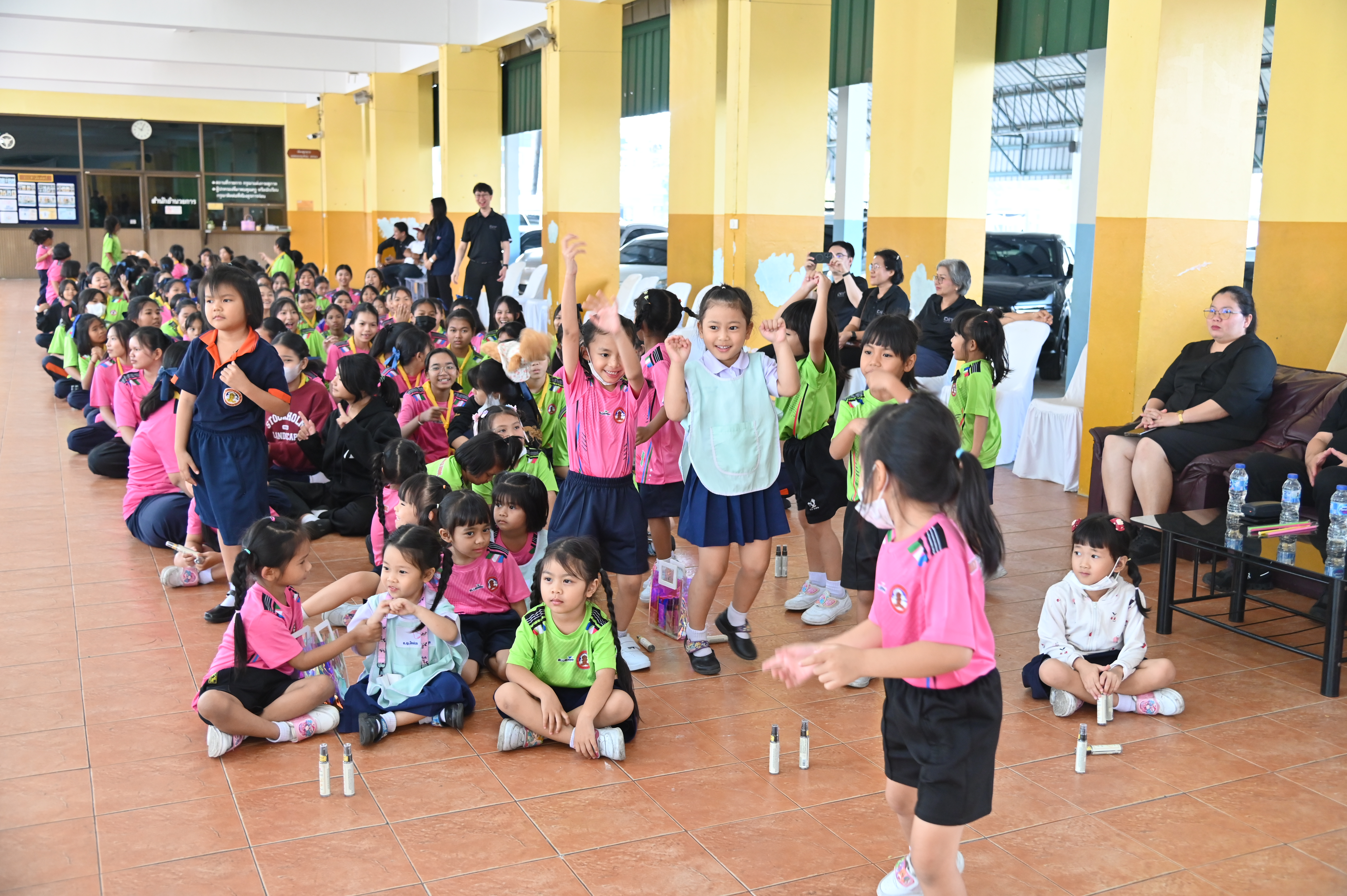 DIT กรมการค้าภายใน ร่วมส่งความห่วงใย มอบสิ่งของสนับสนุนเพื่อประโยชน์ต่อชุมชนและสังคม