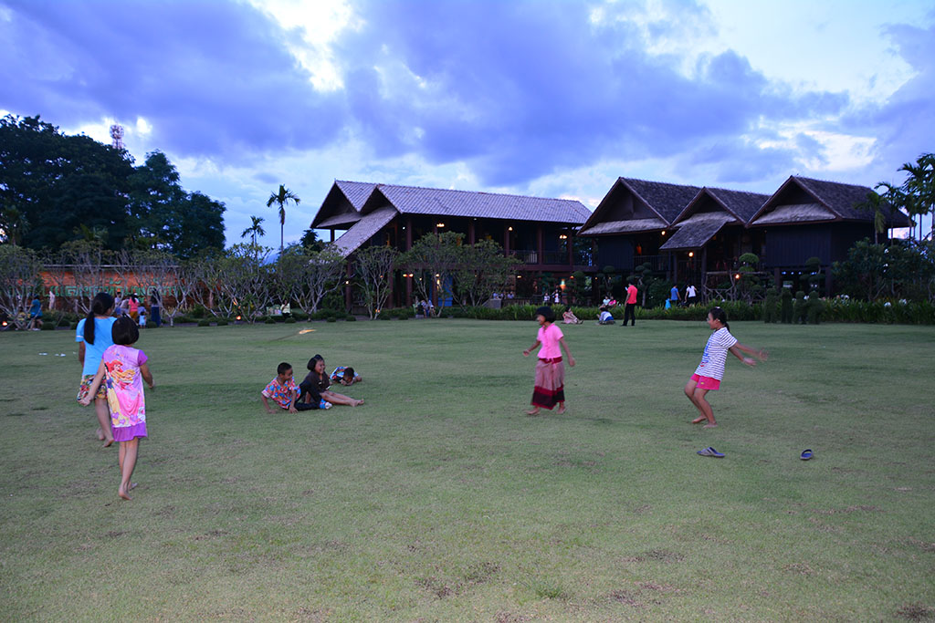 22061_หน้าพิพิธภัณฑ์เมืองลับแล.JPG