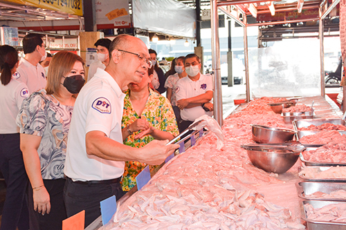 พาณิชย์ลงตรวจตลาดสด ติดตามราคาอย่างใกล้ชิดช่วงสงกรานต์