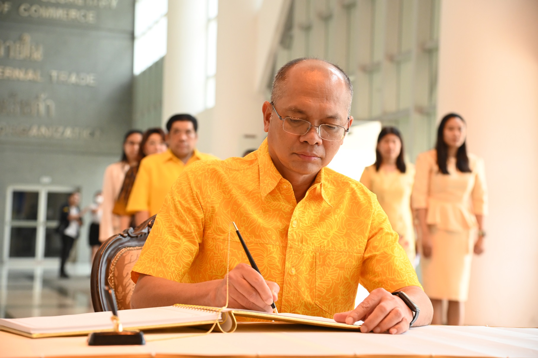 กรมการค้าภายในถวายพระพรชัยมงคล พระบาทสมเด็จพระเจ้าอยู่หัว เนื่องในวันฉัตรมงคล