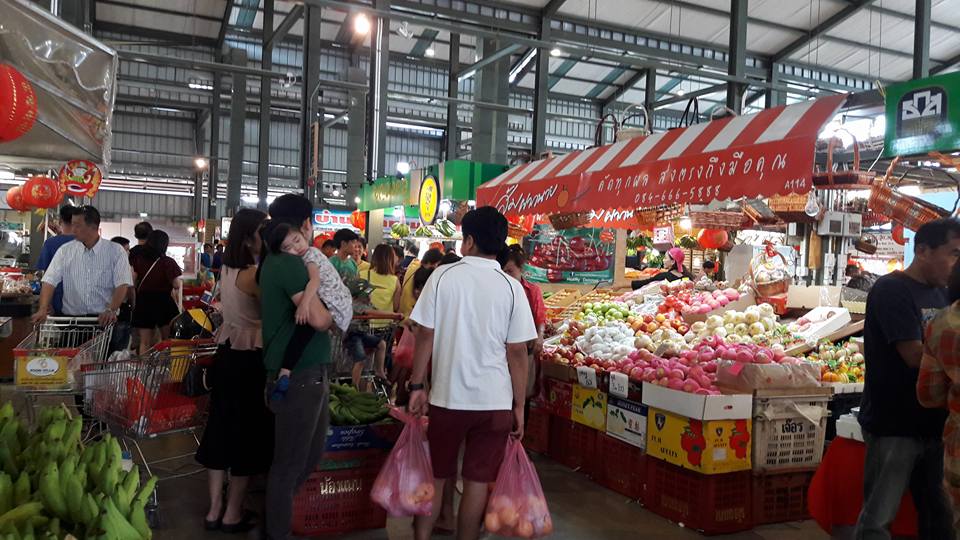 21734_ผู้คนมาซื้อ.jpg