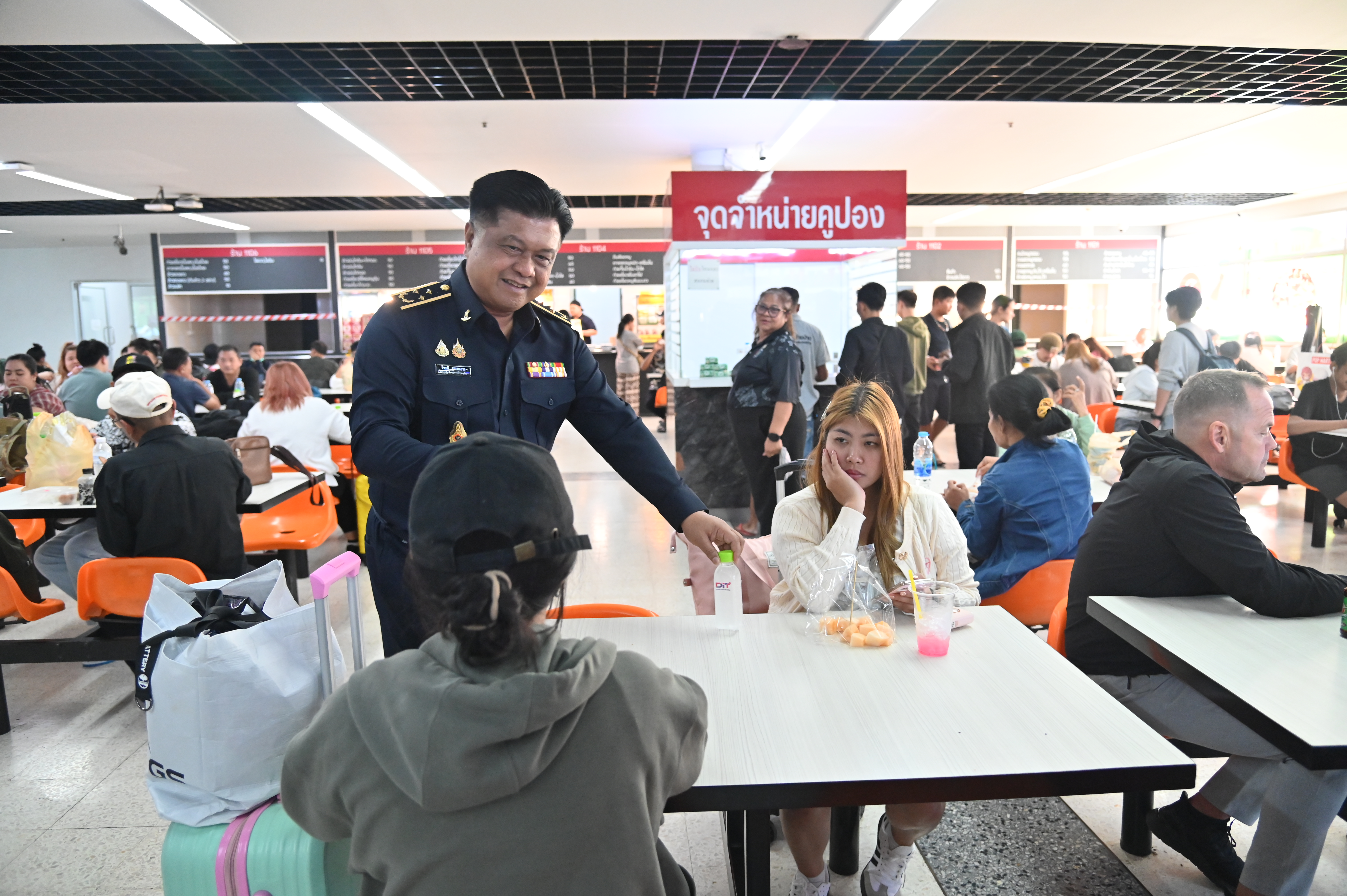 ข่าวเลขที่ 110/2569 กรมการค้าภายในดูแลราคาสินค้า-ค่าบริการรับสงกรานต์ 2569  เน้นย้ำ ห้ามฉวยโอกาสขึ้นราคา แนะประชาชนพบแจ้ง 1569 (9 เมษายน 2569)