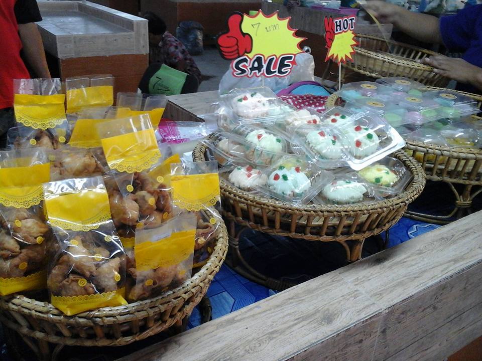 45014_แผงค้า ขนมหวาน.jpg