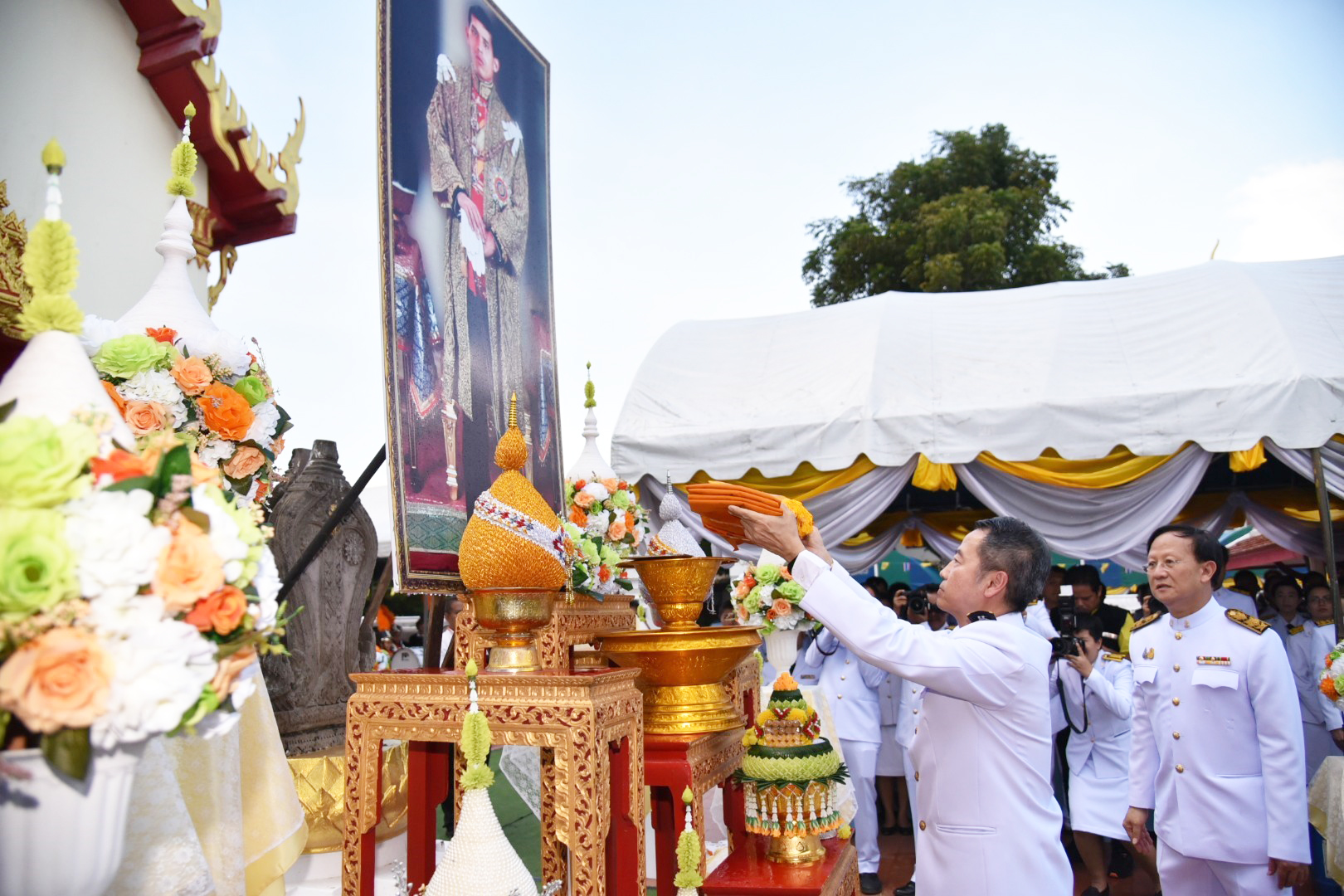 รองอธิบดีเข้าร่วมพิธีถวายผ้าพระกฐินพระราชทานกระทรวงพาณิชย์