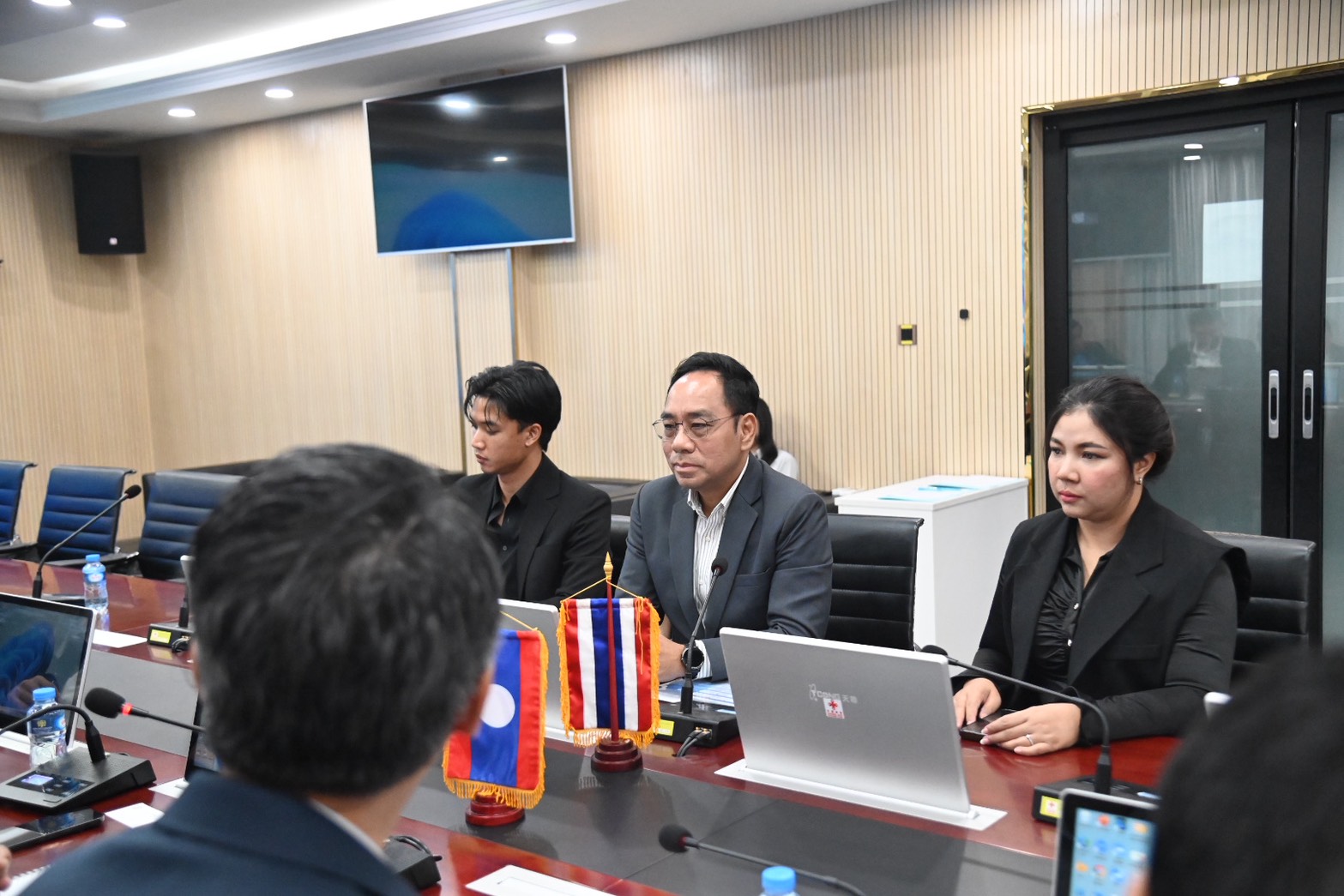 กรมการค้าภายใน ประชุมติดตามความคืบหน้าการดำเนินงาน ตามกรอบบันทึกความเข้าใจ MOU ด้านชั่งตวงวัดไทย-ลาว และหารือแลกเปลี่ยนด้านการค้ากับกรมการค้าภายในแห่ง สปป.ลาว