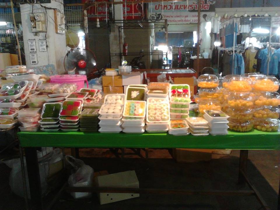 22989_แผงขนมหวาน.jpg