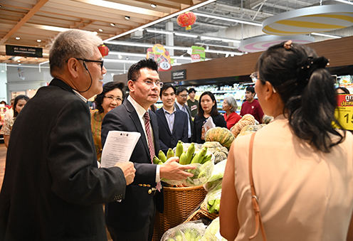  พาณิชย์ติดตามการเข้าร่วม "พาณิชย์สั่งลุย... ลดราคาตรุษจีน ปีมังกรทอง 2024"