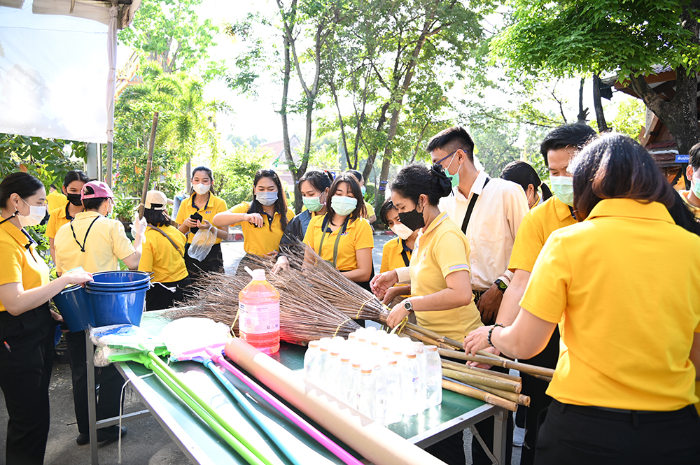  กิจกรรมจิตอาสาพระราชทาน "กวาดวัด กวาดใจ"