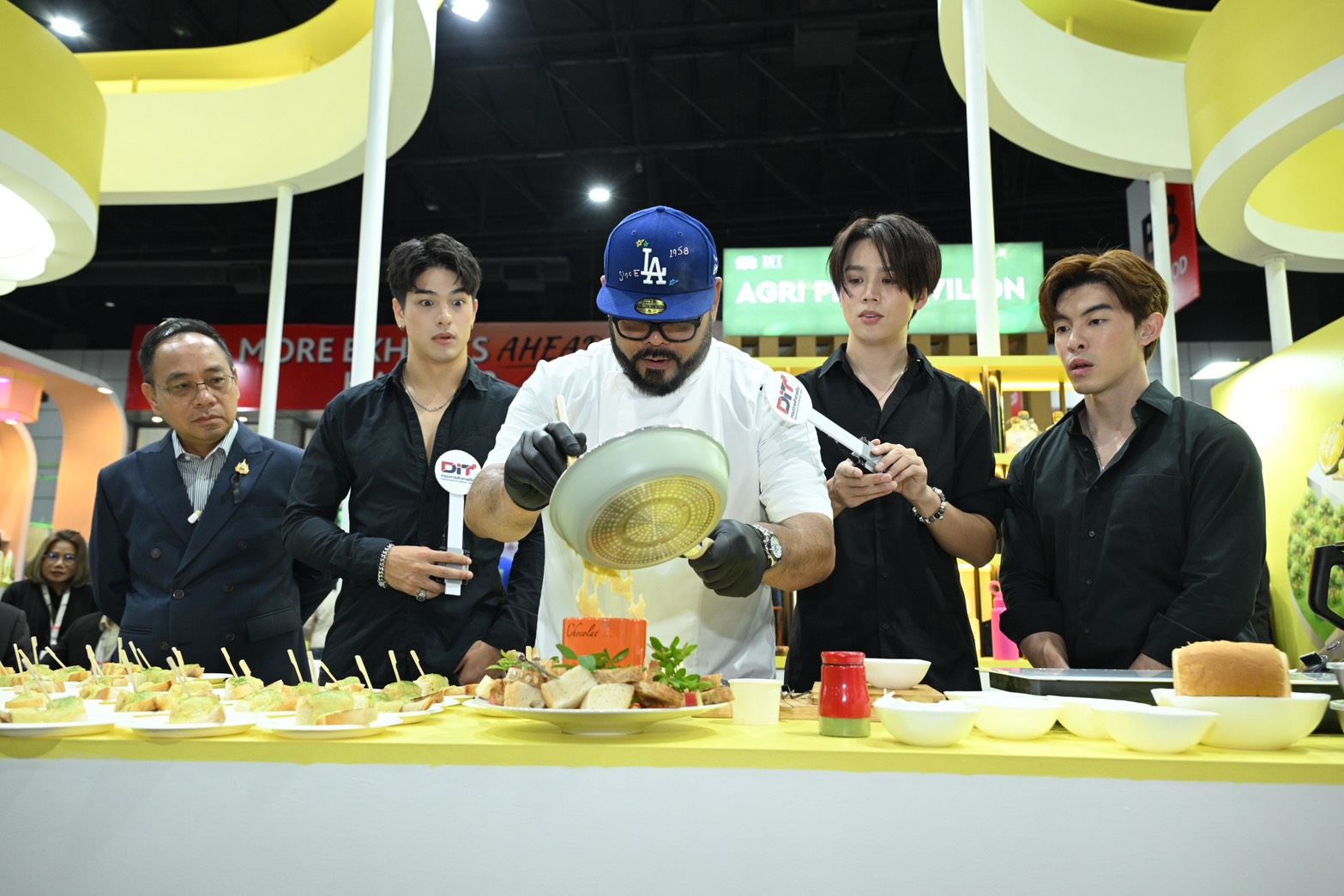 ข่าวเลขที่ 149/2569 DIT ดึง NipponBoyz ร่วมชิมเมนูไทย ปักหมุดข้าวประณีต-ผลไม้ไทย ใน “THAIFEX 2026” คาดสร้างมูลค่าการค้ากว่า 300 ล้านบาท (28 พฤษภาคม 2569)