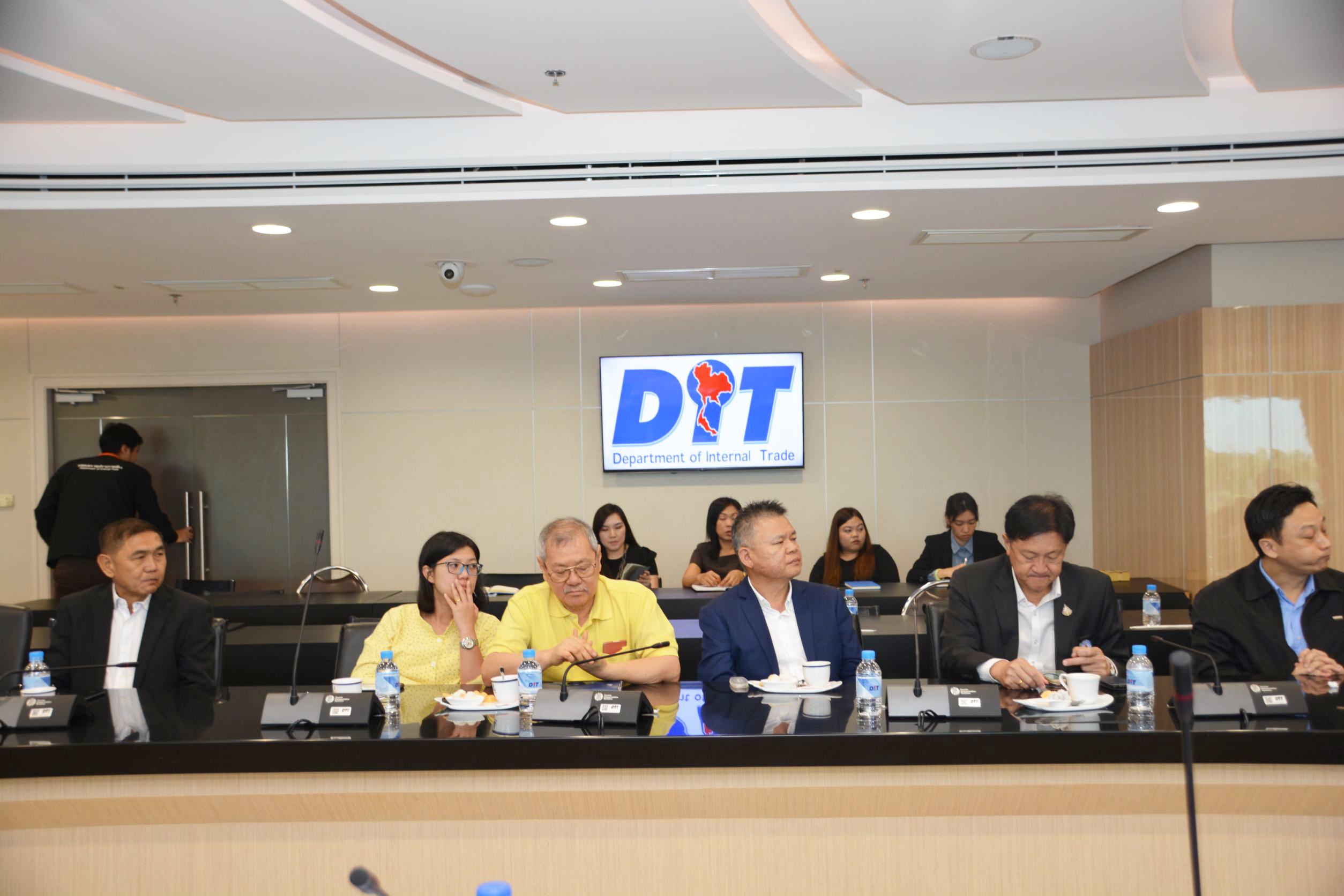 การประชุมหารือการแก้ไขปัญหาข้าวเหนียว