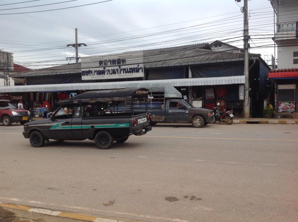 23160_ด้านหน้าตลาด.jpg
