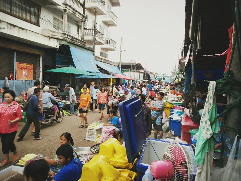 44329_ด้านหน้าตลาด.jpg