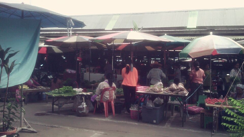 43998_ด้านหน้าตลาด.jpg