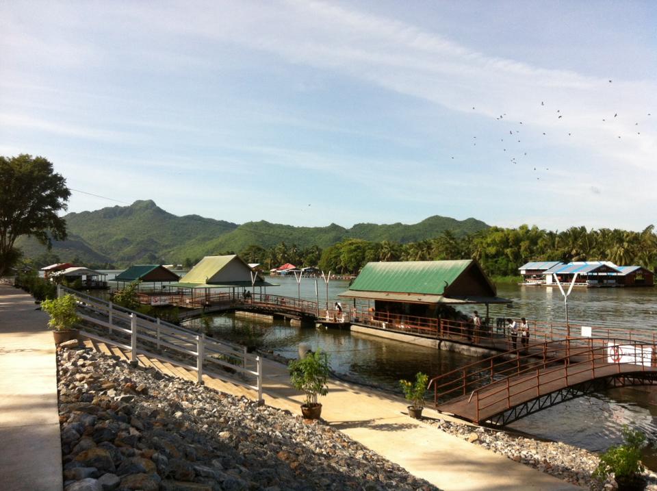 23588_ปล่อยปลา.jpg