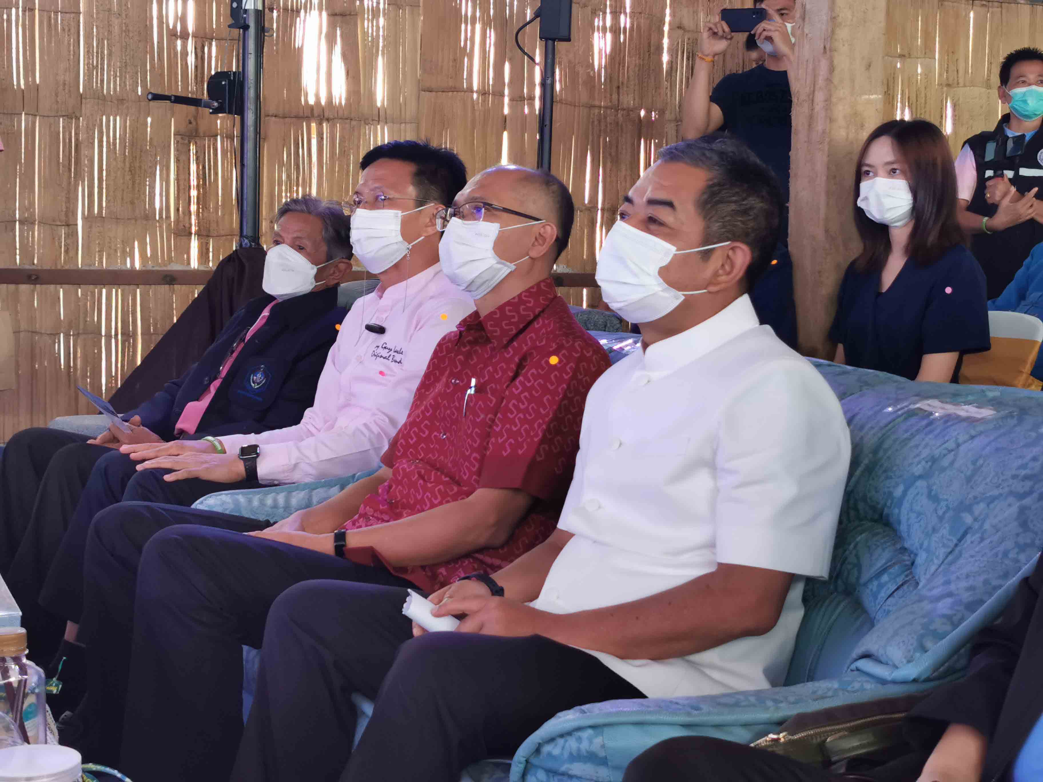 รองอธิบดีกรมการค้าภายในเปิดหมู่บ้านทำมาค้าขายแห่งใหม่ ประจำปี 2564 