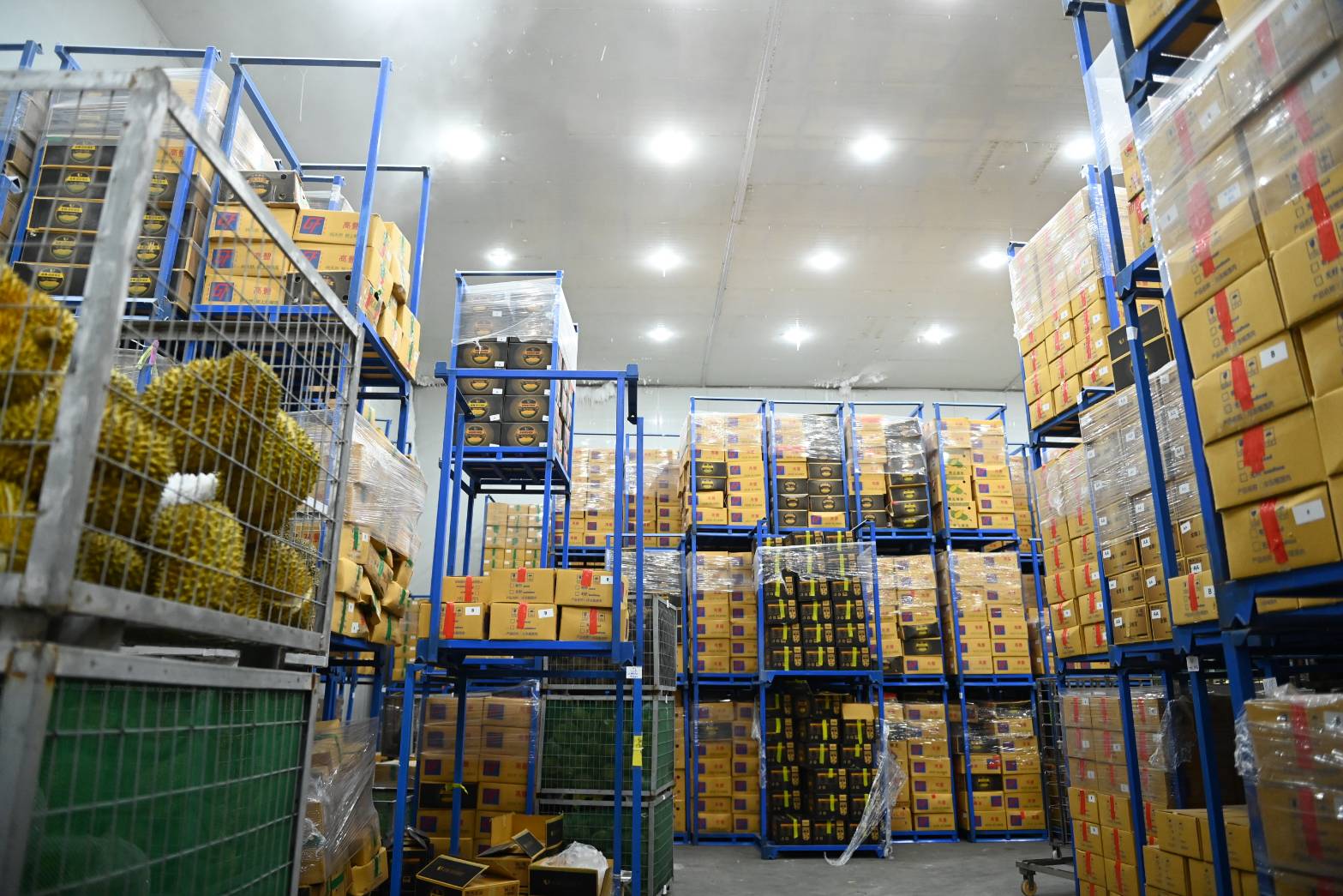 กรมการค้าภายใน ร่วมพิธี MOU ขายทุเรียน-มังคุด และหารือกับผู้ค้าอัญมณีจังหวัดจันทบุรี