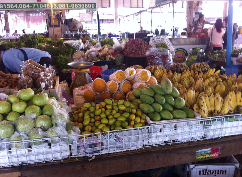 793_สินค้าที่จำหน่ายในตลาด 2.jpg