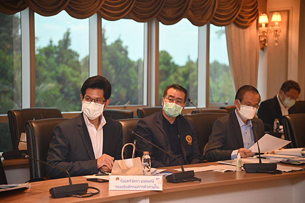 อธิบดีเข้าร่วมประชุม กกร. หารือประเด็น Antigen Test Kit