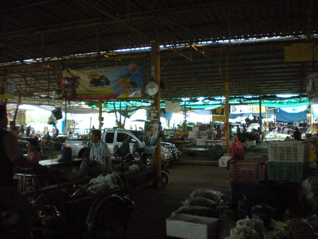 22190_สภาพตลาด.JPG