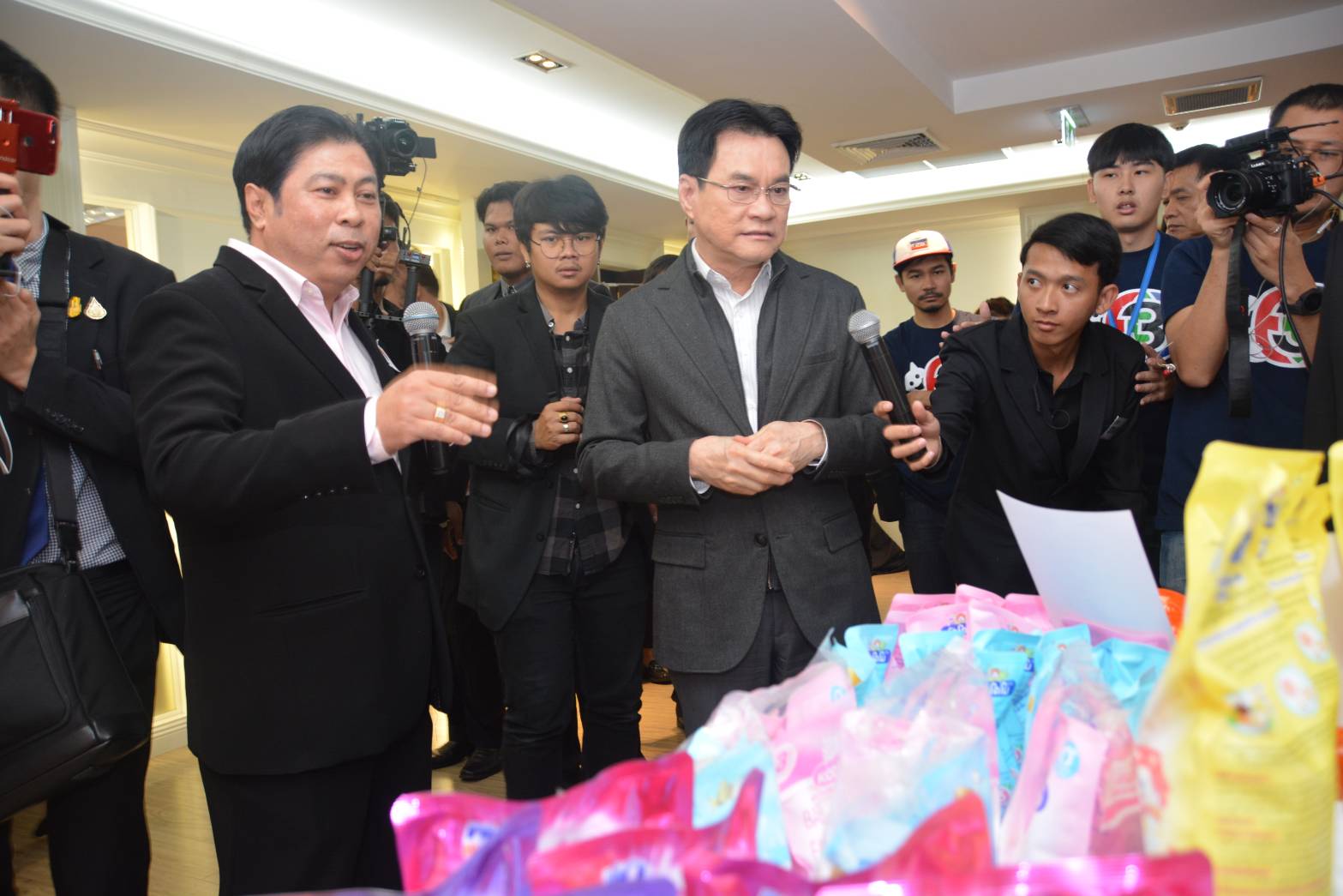 แถลงข่าวงาน "พาณิชย์ ลดปัง ข้ามปี New Year Grand Sale"