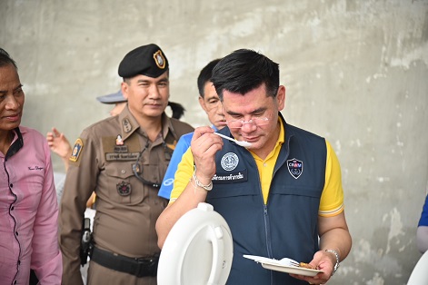 พาณิชย์ตรวจสอบคุณภาพข้าวสาร ในสต๊อกของรัฐบาล