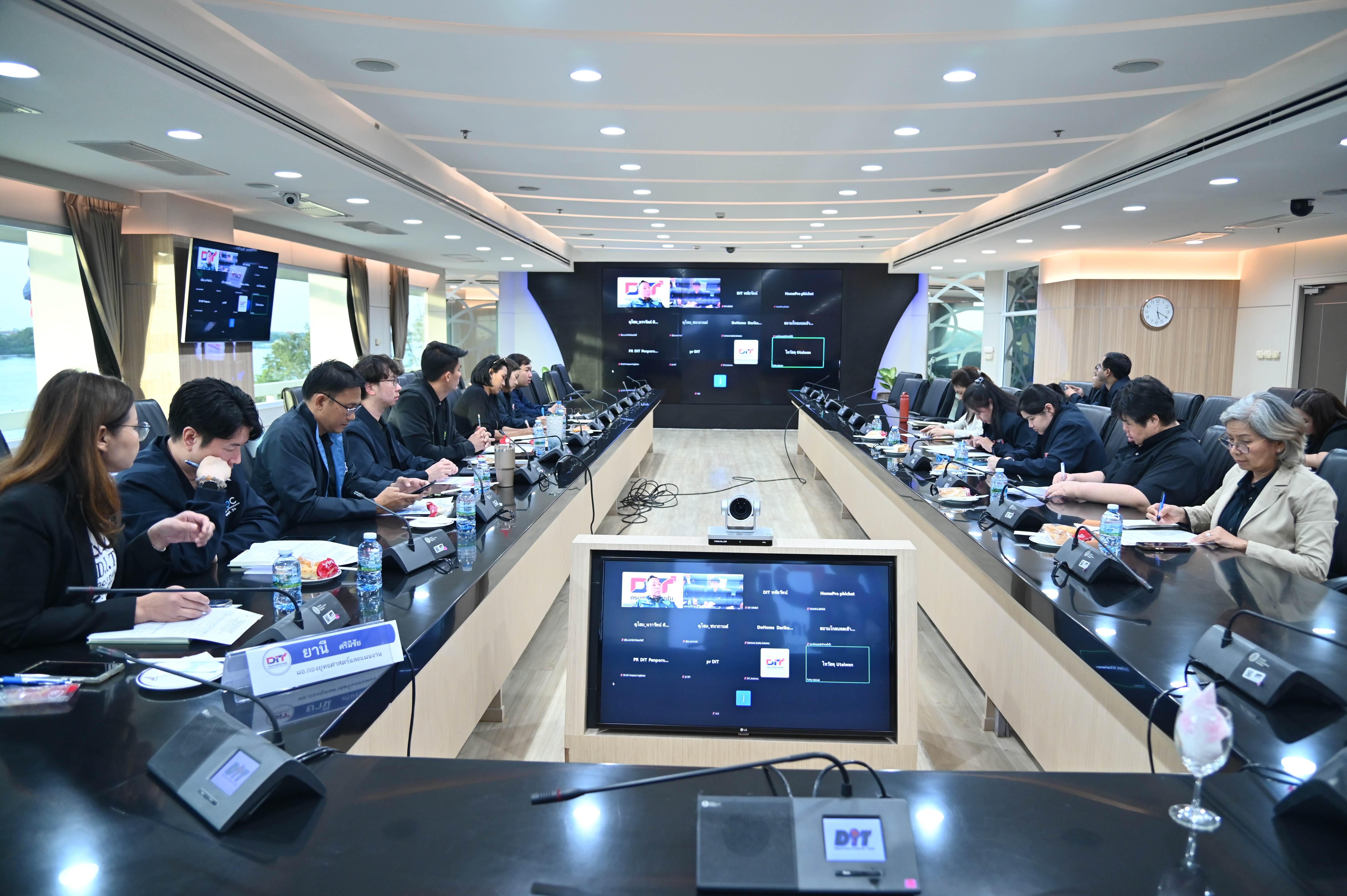 ข่าวเลขที่ 43/2569 พาณิชย์ เตรียมผนึกผู้ผลิต–ห้างวัสดุก่อสร้าง ลุยลดราคาและบริการซ่อมแซมบ้านเรือนภาคใต้ สูงสุด 80% (29 พฤศจิกายน 2568)