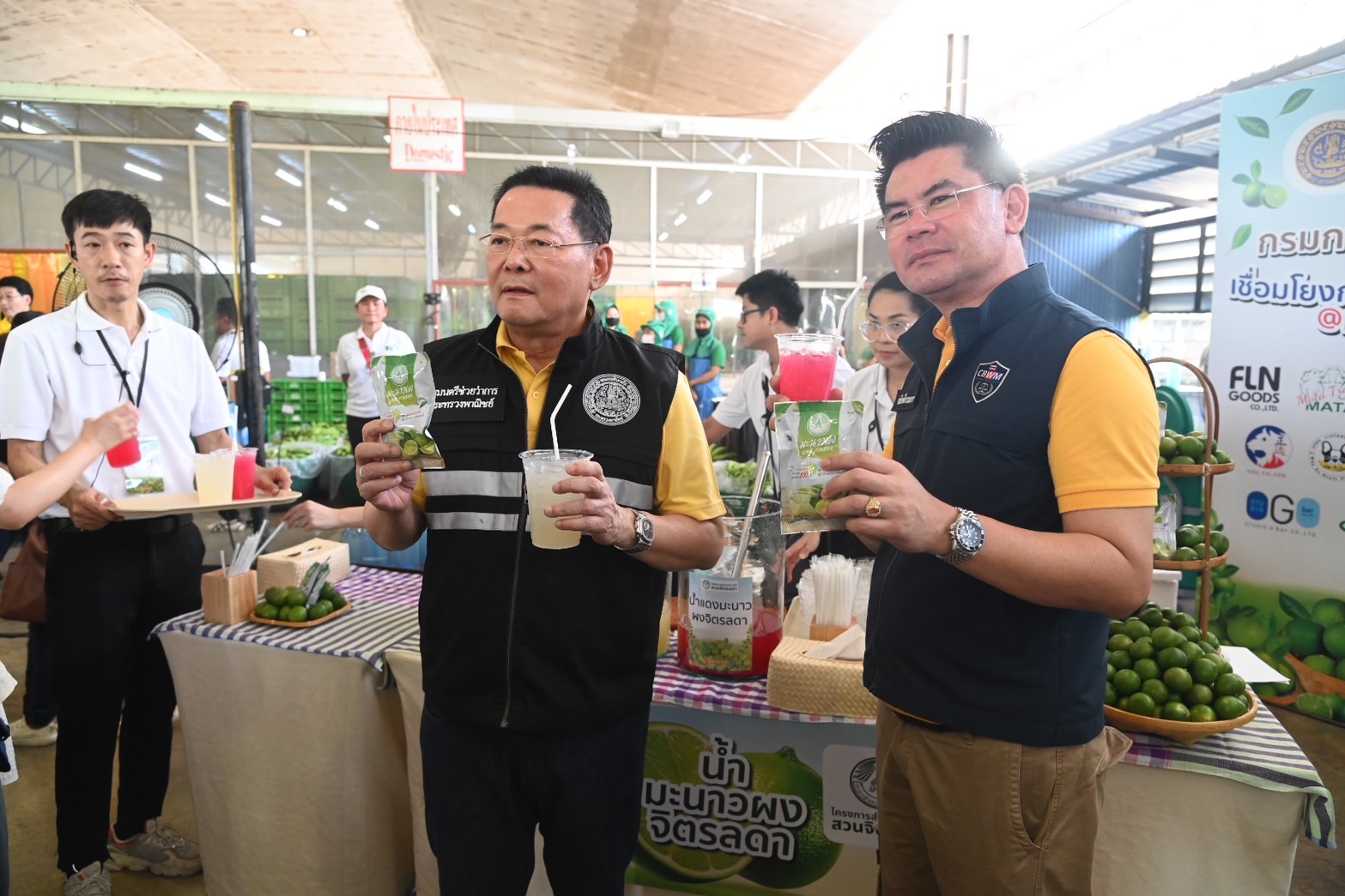 พาณิชย์ นำตลาดกลาง รับซื้อมะนาวแป้น จ.เพชรบุรี