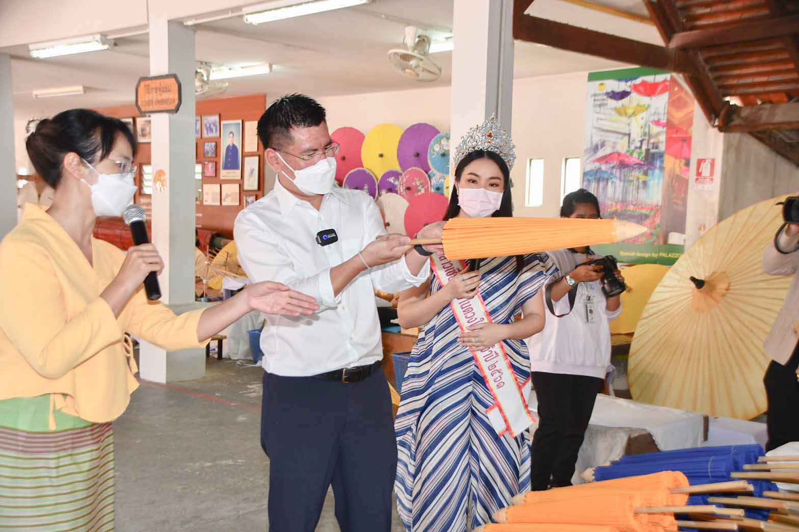 เปิดหมู่บ้านทำมาค้าขายร่มบ่อสร้าง เชียงใหม่