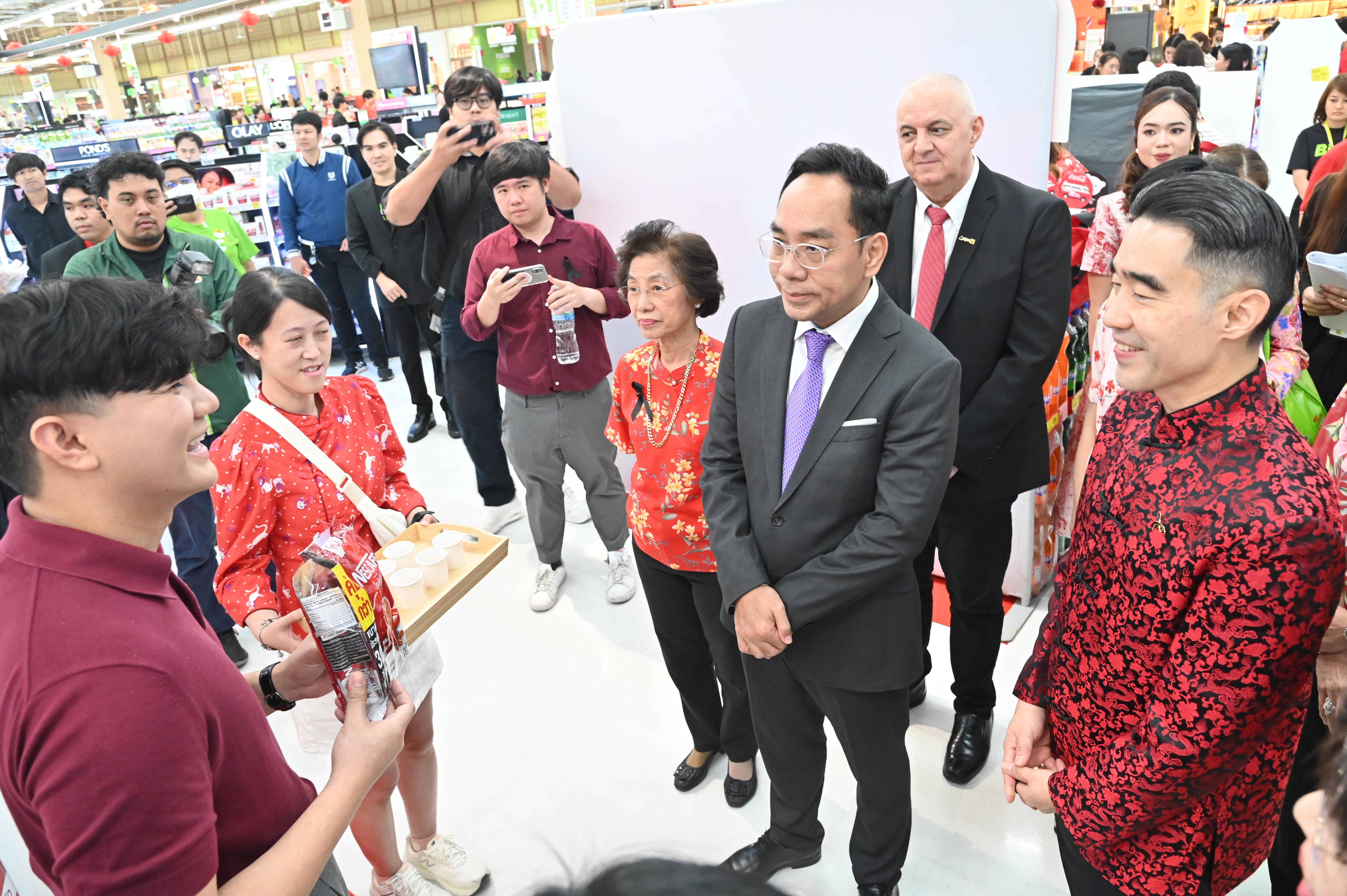 กรมการค้าภายใน เข้าร่วมพิธีเปิดงาน  “ตรุษจีน คึกคักรับเฮง ต้องที่บิ๊กซี”