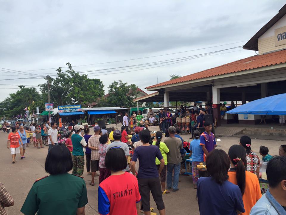 44167_กิจกรรมหน้าตลาด.jpg