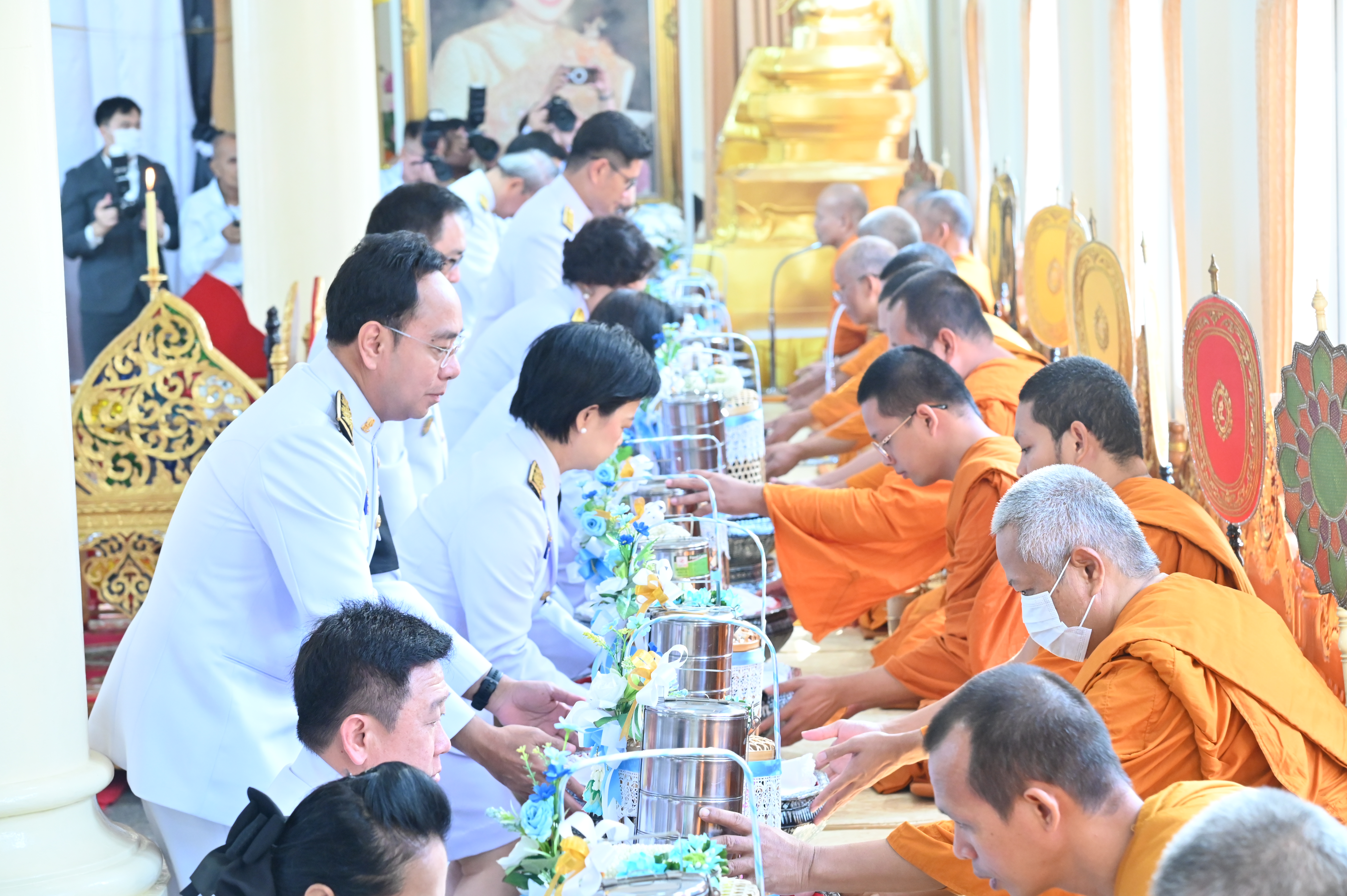 พิธีบำเพ็ญกุศลสตมวาร ครบ 100 วัน  ถวายเป็นพระราชกุศลสมเด็จพระนางเจ้าสิริกิติ์  พระบรมราชินีนาถ พระบรมราชชนนีพันปีหลวง