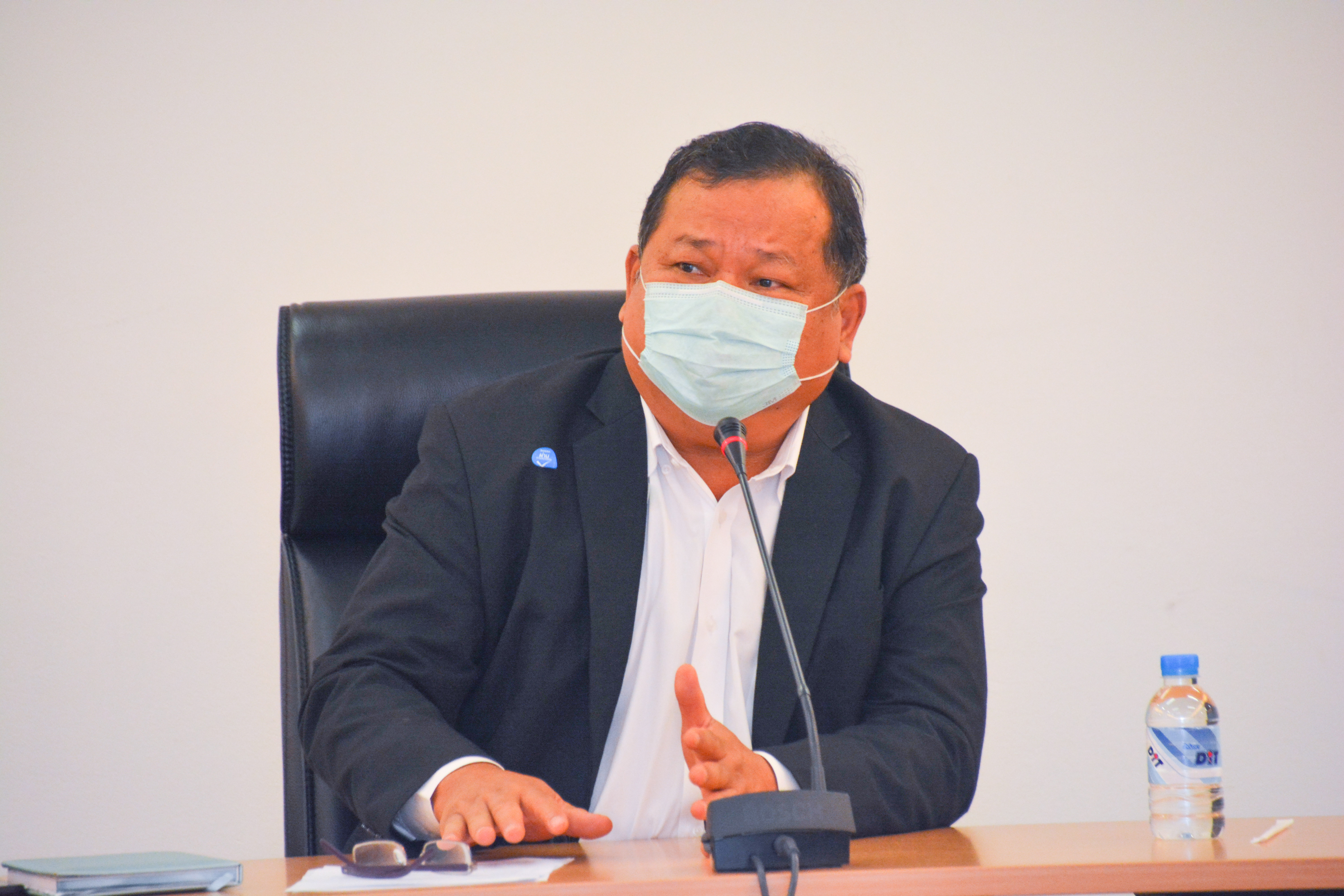 การประชุมการจำหน่ายหน้ากากอนามัยผ่านช่องทาง Social Media