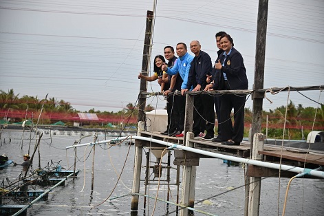 กรมการค้าภายใน ตรวจเยี่ยม โครงการช่วยเหลือเกษตรกรผู้เลี้ยงกุ้ง