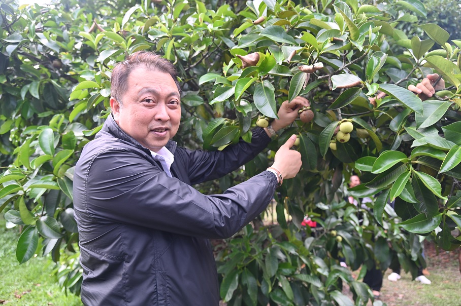 มอบกล่องผลไม้แก่เกษตรกร 20,000 กล่อง ส่งเสริมเกษตรกรมาตรการบริหารจัดการผลไม้ปี 2567