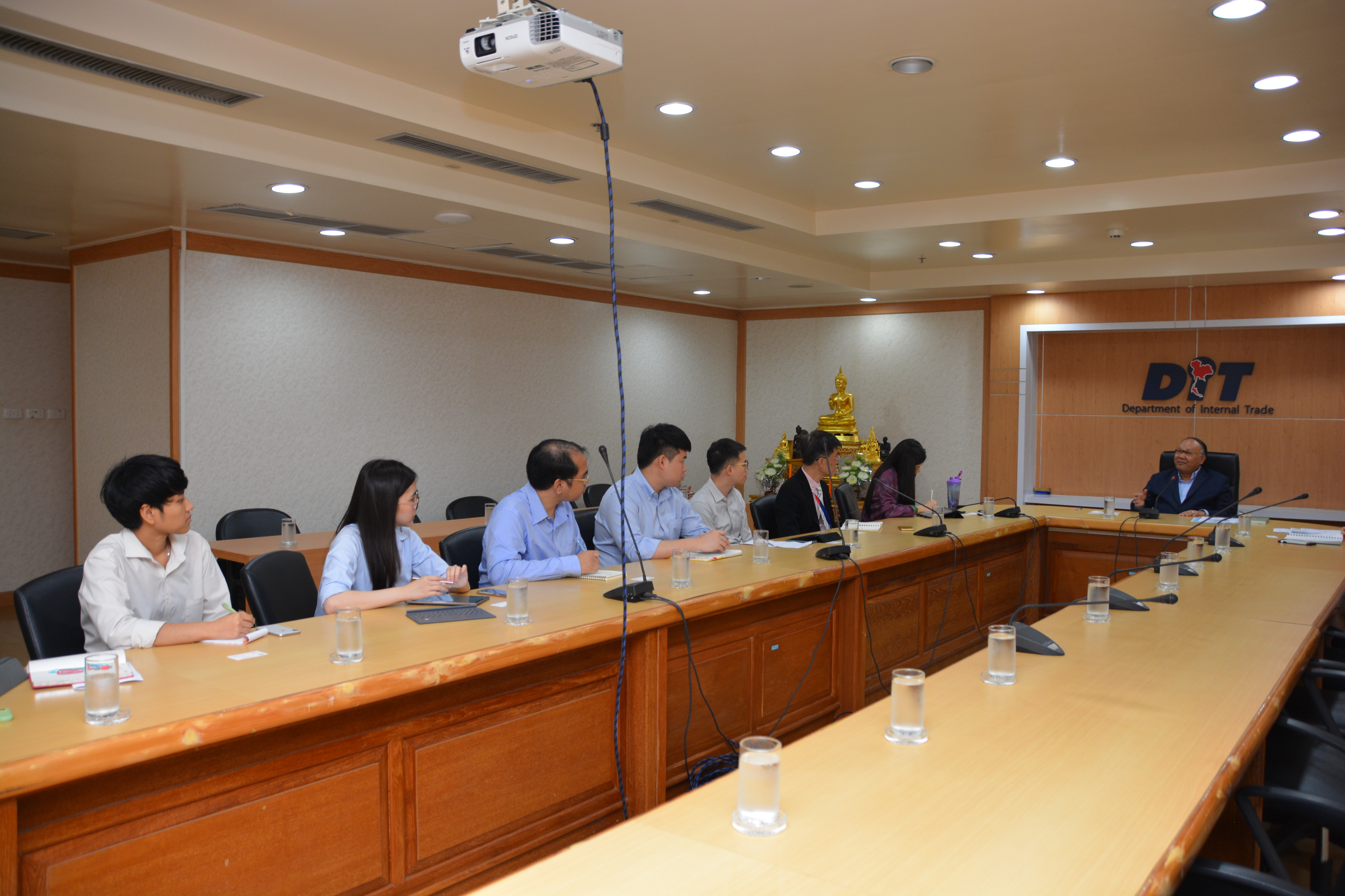 การประชุมเรื่อง นโยบายการกำกับดูแลค่ารักษาพยาบาล