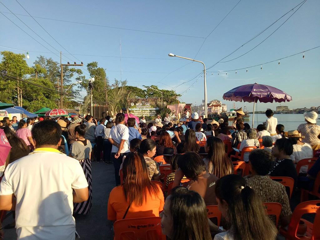 45561_บริเวณรอบตลอด.jpg