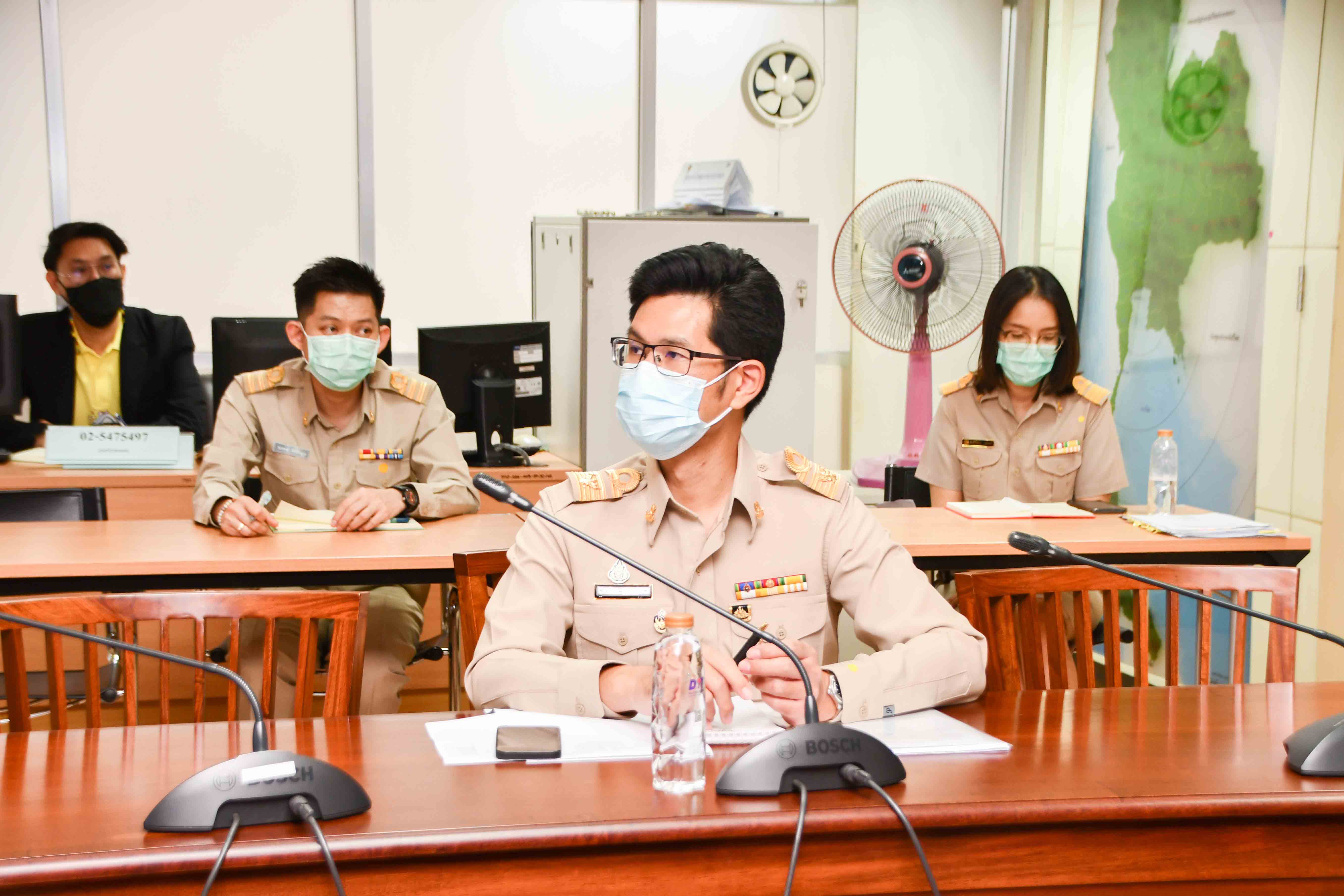 อธิบดีกรมการค้าภายใน ประชุมติดตามสถานการณ์สินค้าอุปโภคบริโภคในช่วงสถานการณ์โควิด-19