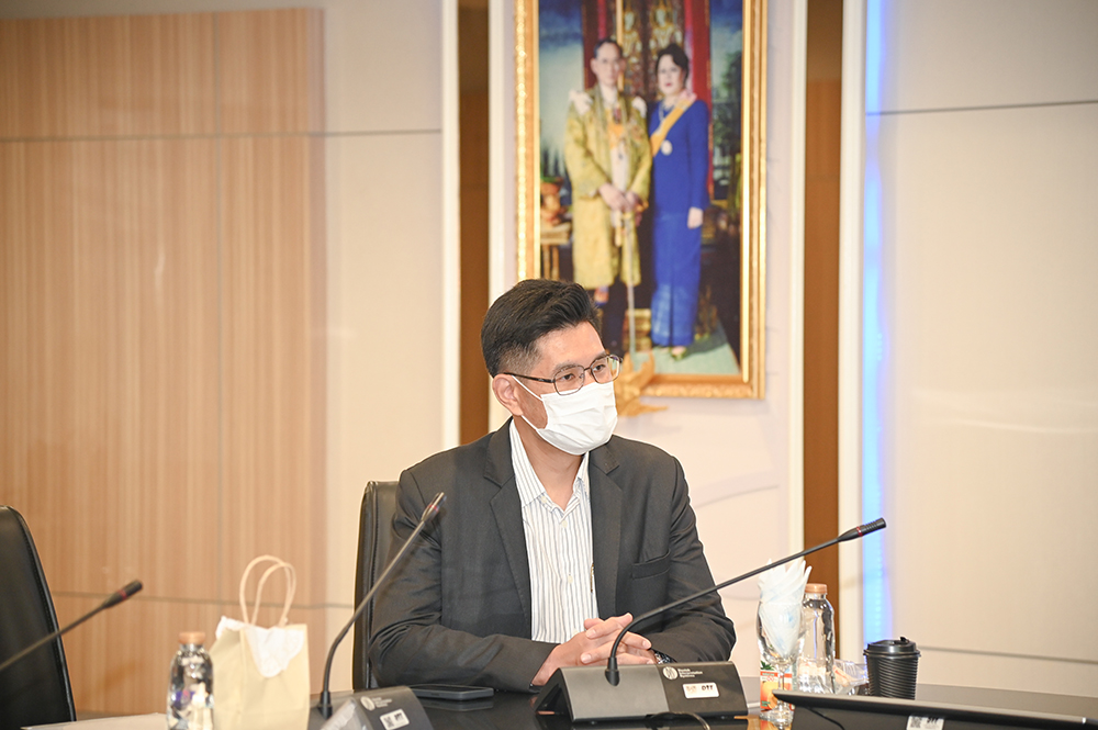 พาณิชย์ รับมอบยื่นหนังสือขอปรับขึ้นราคา จากตัวเเทนผู้ผลิตบะหมี่กึ่งสำเร็จรูป