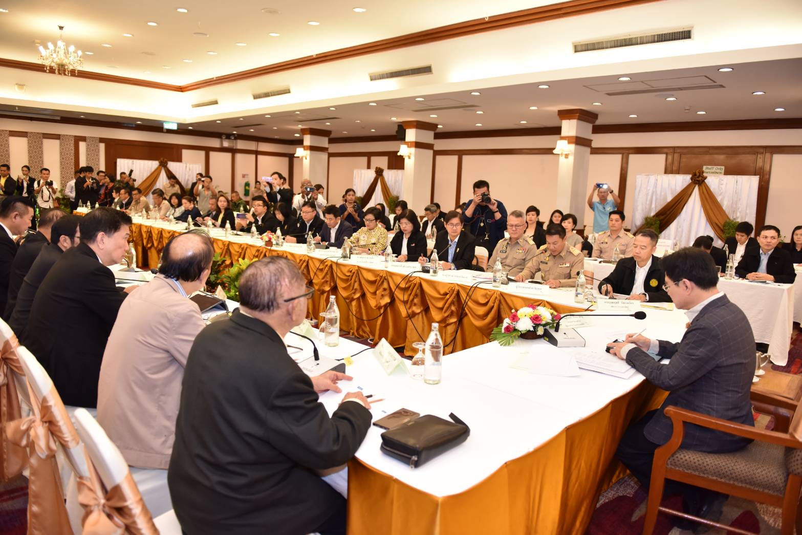 รองอธิบดีเข้าร่วมการประชุมร่วมภาครัฐและเอกชนเเพื่อส่งเสริมการค้าชายแดนไทย-เมียนมา 