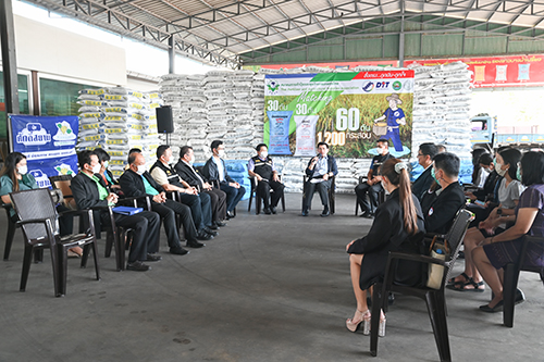 เกษตรกรเฮ! ซื้อปุ๋ยจากโรงงานในราคาที่ถูกลง