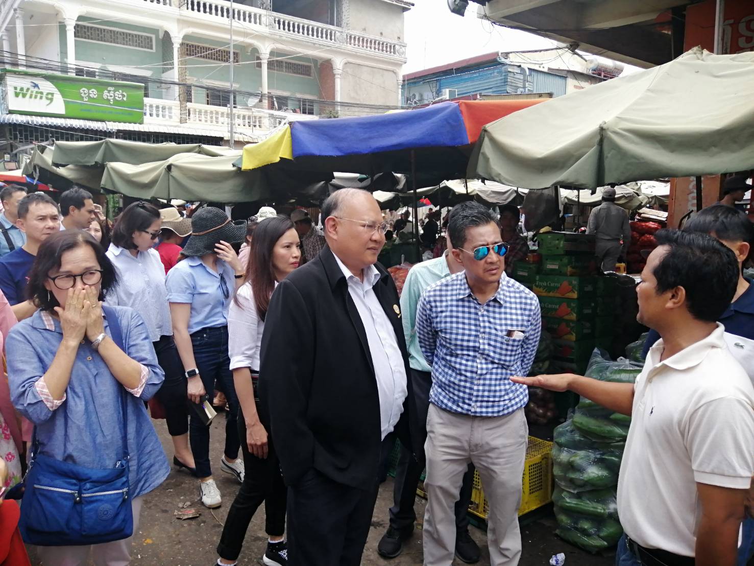 รองอธิบดีกรมการค้าภายใน เดินทางไปยังกรุงพนมเปญ ประเทศกัมพูชา เพื่อศึกษาความต้องการสินค้าเกษตรตลาด