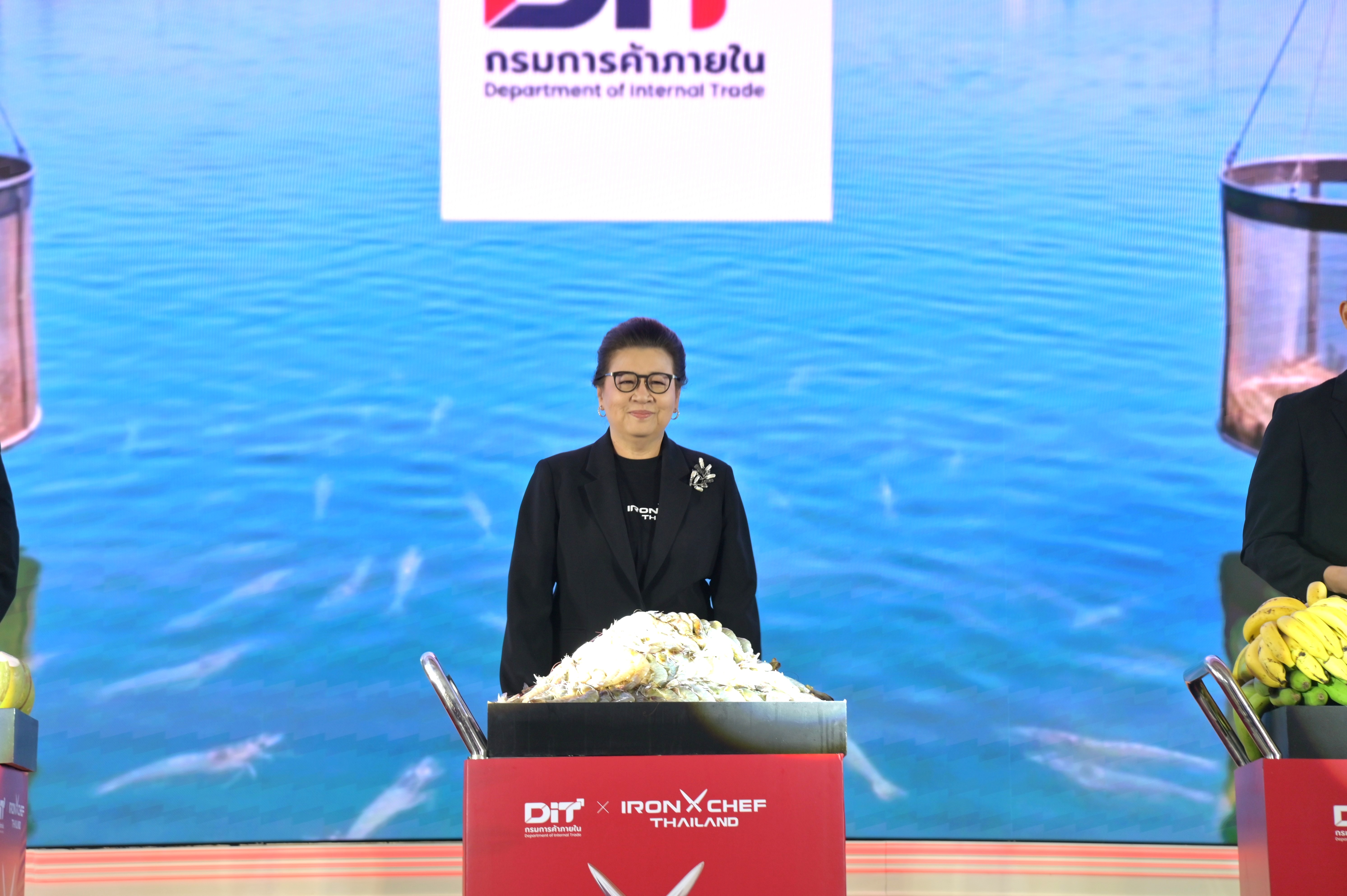 ข่าวเลขที่ 218/2569 “พาณิชย์” ผนึก Iron Chef Thailand เปิดเวทีปั้นเชฟรุ่นใหม่ ดึง 7 คาเฟ่ชั้นนำต่อยอดเบเกอรี่จากวัตถุดิบไทย วางขายกว่า 7,800 สาขา เป้าดูดซับ 500 ตัน (3 กันยายน 2569)
